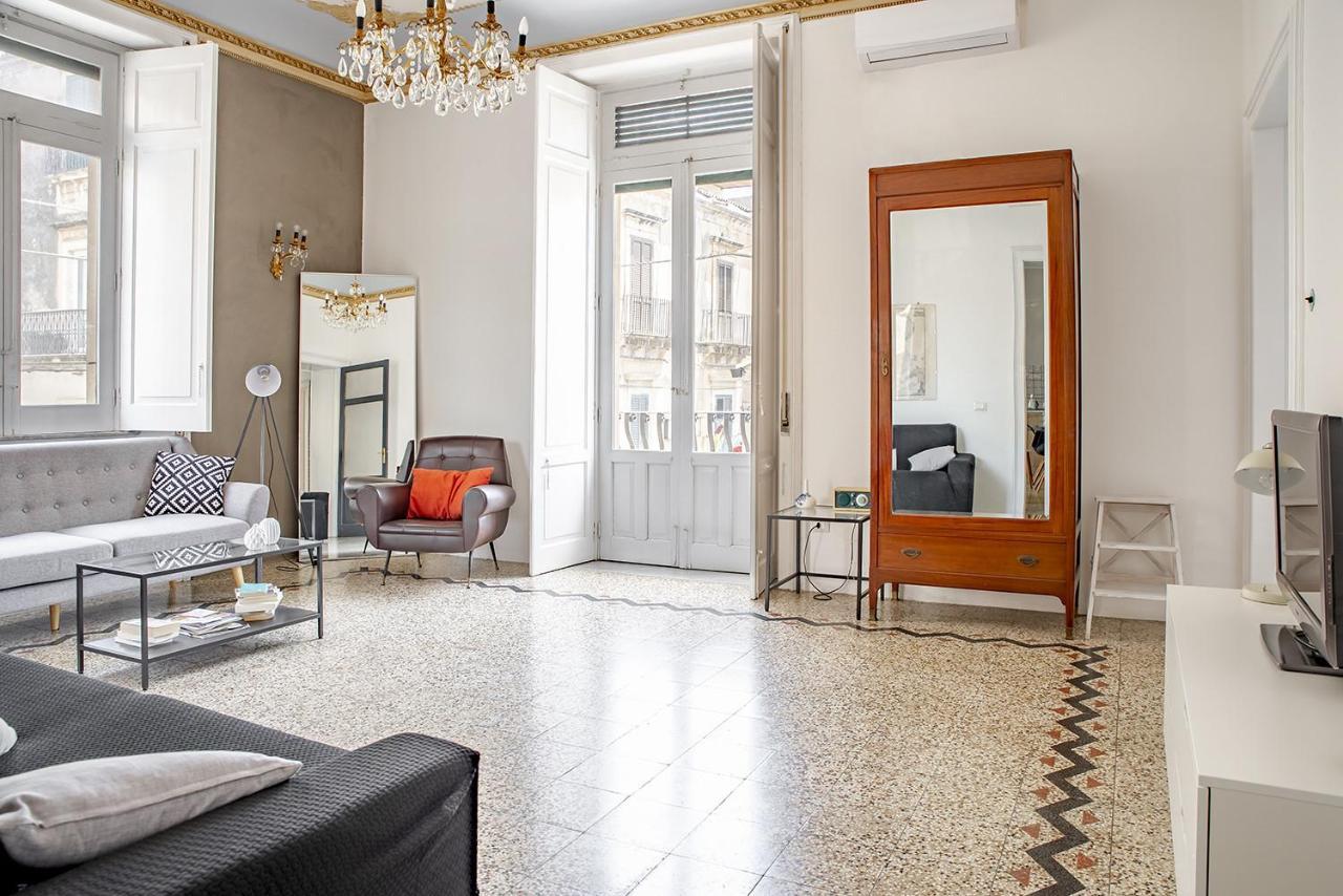Cavour Apartments By Wonderful Italy Noto Exterior photo